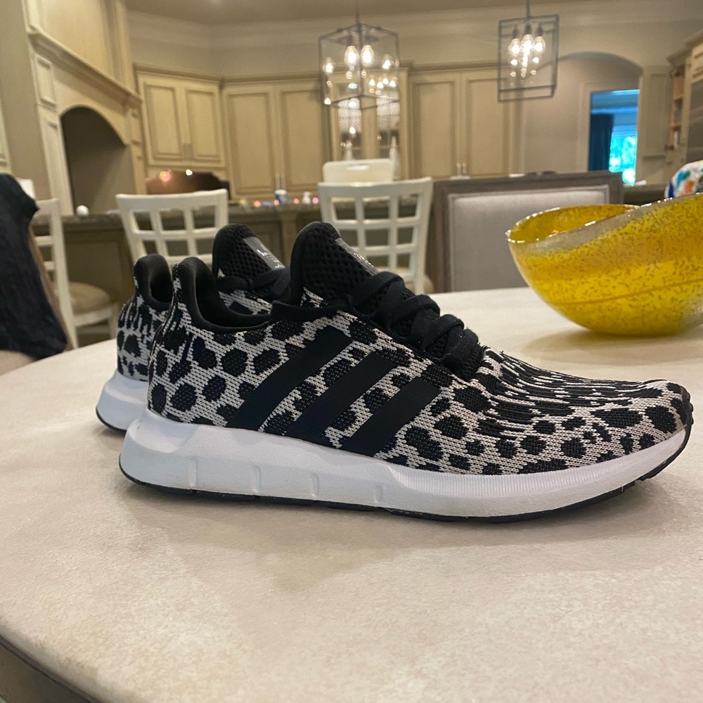 Adidas originals swift run sneaker